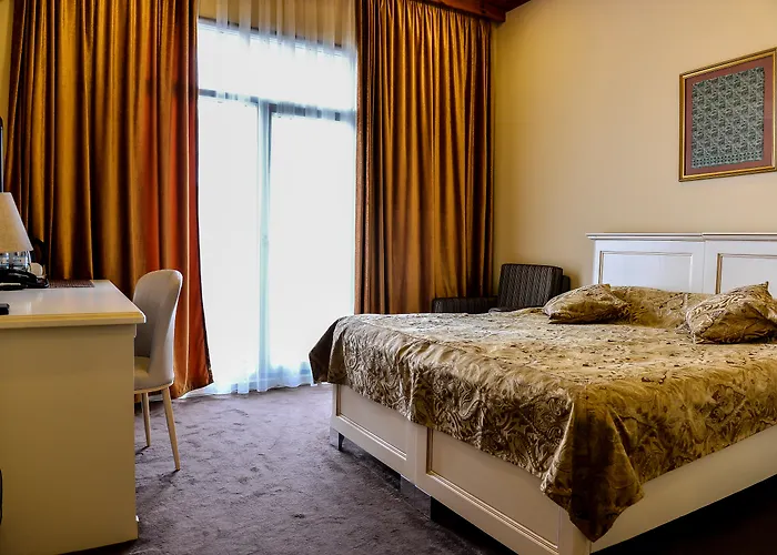 East Legend Hotel