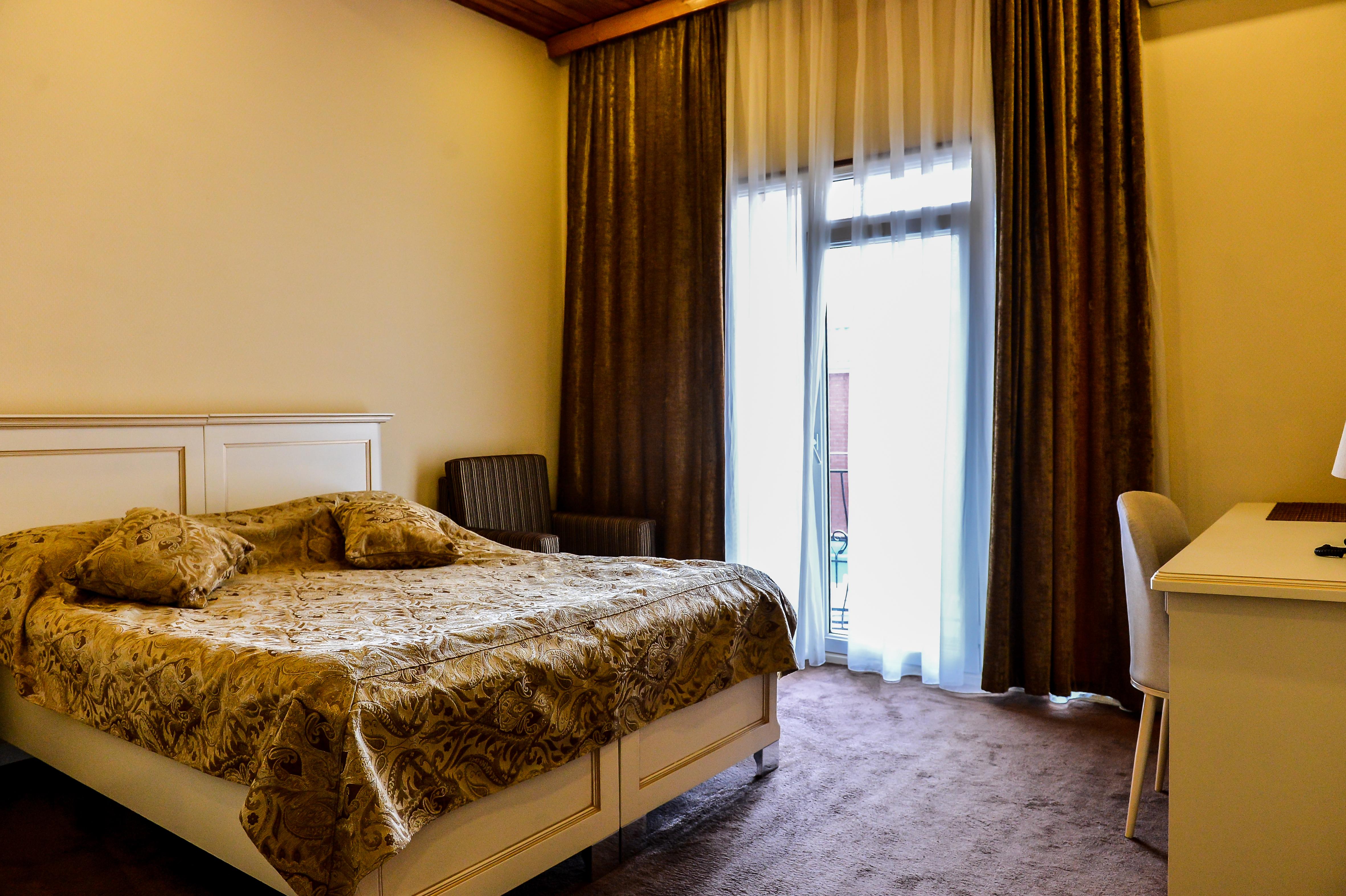 Hotel East Legend 3*