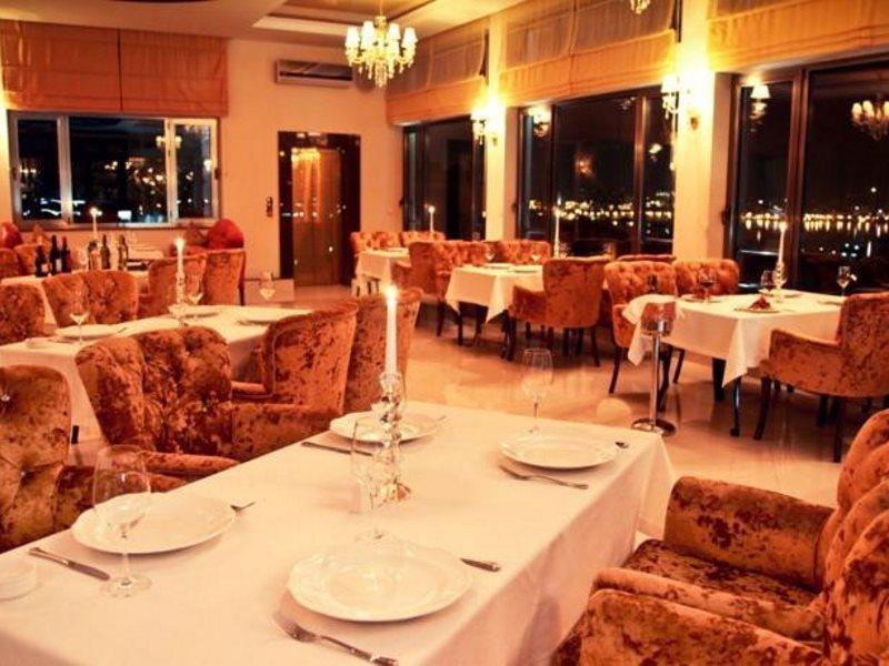 Hotel East Legend