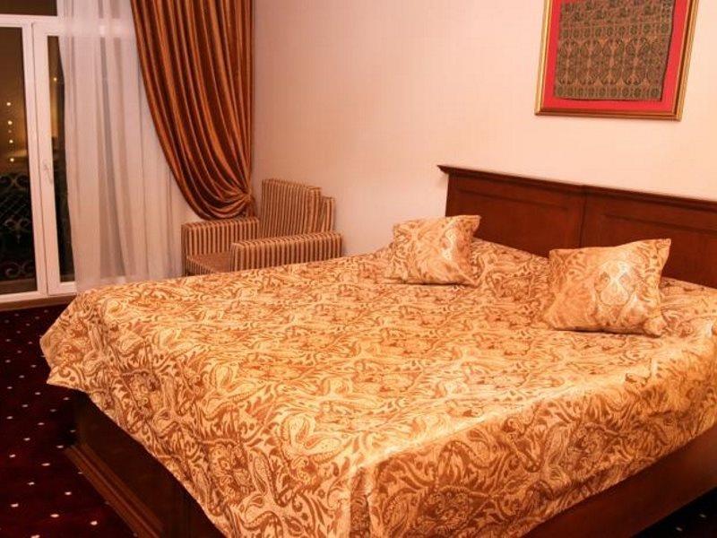 Hotel East Legend 3*