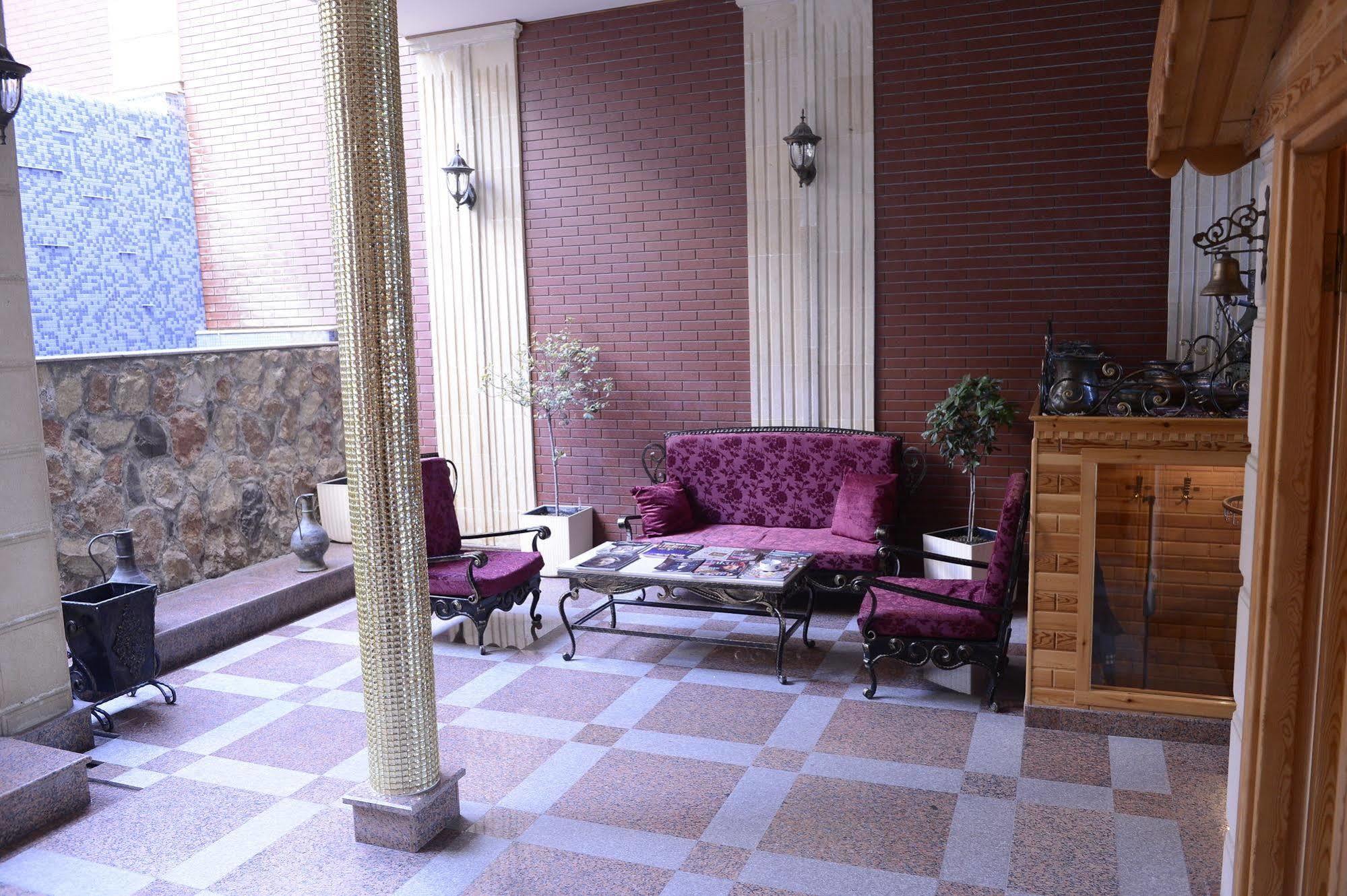 Hotel East Legend 3*